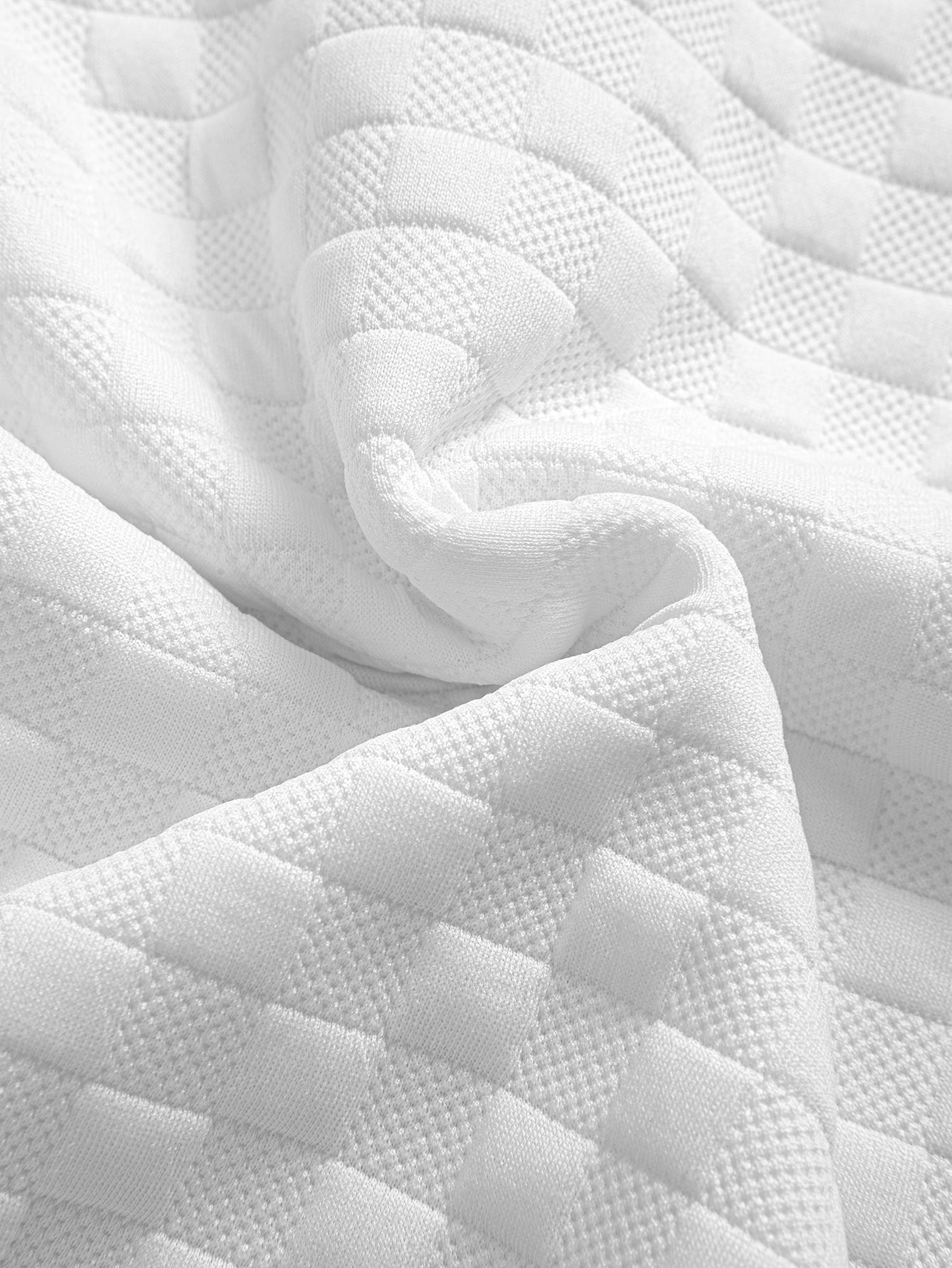 Checkerboard Jacquard Hooded T-Shirt with Arc Hem